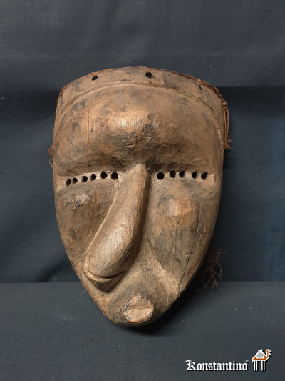 1033-Afri  Máscara antigua Pende  25x19 cms