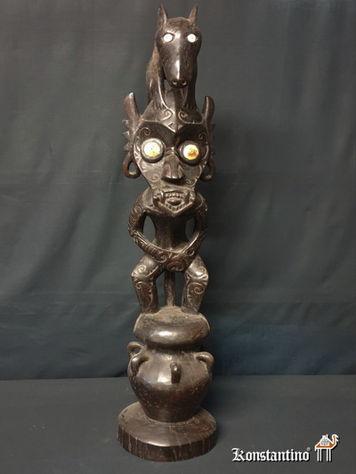 1489-Afri  Figura femenina Kalimatán de Borneo  89x20 cms