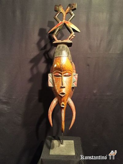 208-Afri  Máscara africana 79x20 cms