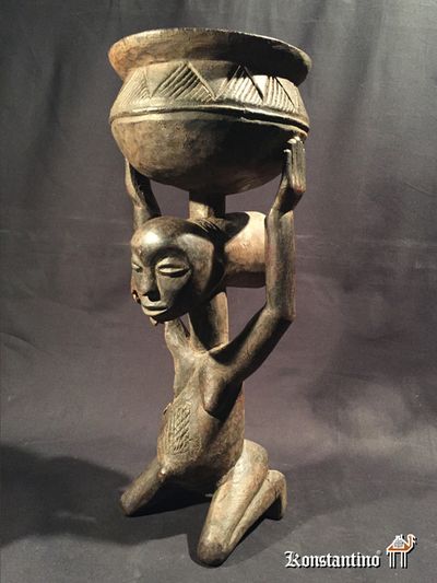 393-Afri  Figura Africana Femenina con cuenco 42x17 cms