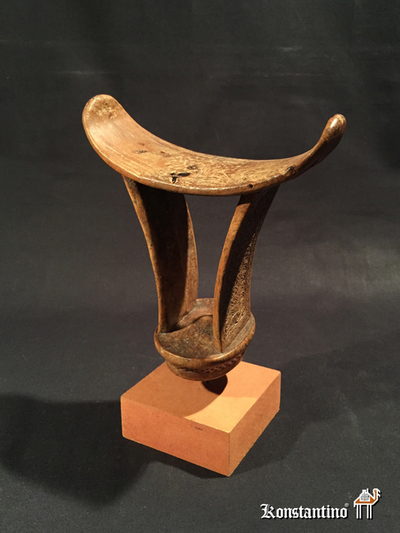 591-Afri  Apoyanucas antiguo africano  16x15 cms
