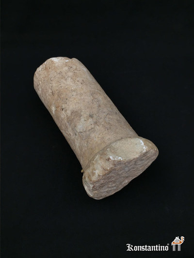  73 c columna fragmentada 0,30 x0,13 Época romana.España o Italia